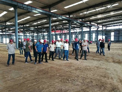9月14日中国北方稀土副总经理刘义带队到城建公司衡希捷环保工程现场召开工程质量观摩会议1.jpg