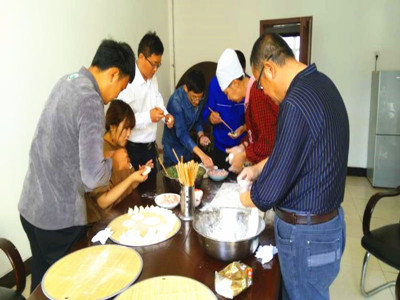 雅熙包饺子活动.jpg