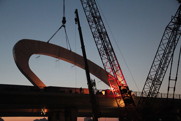 夜战-王爱 平1.jpg