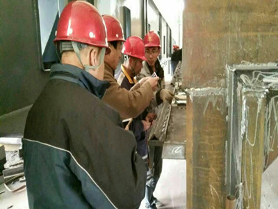 1491098512068.jpg 装备公司公司包铝电解槽上部结构通过第三方检测验收_副本.jpg