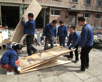 1491968128351.jpg 管道公司“真抓实干”组织机关全体人员下基层开展义务劳动.jpg