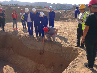 房地产公司乌海市海勃湾区青山公园南棚改项目顺利通过验槽工作.jpg
